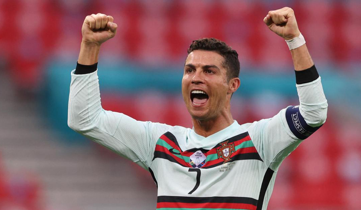 Ronaldo breaks Euro goalscoring record as Portugal beat Hungary